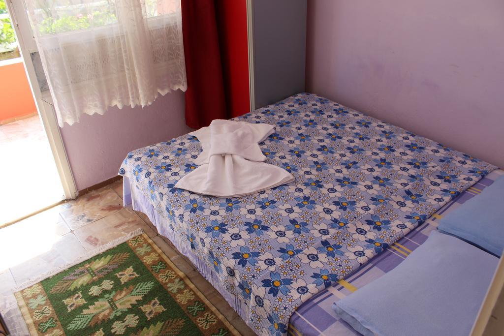 Eysan Pansiyon アクチャイ 部屋 写真